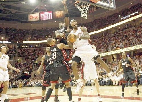 nba球场吃瓜,NBA球场上的“瓜田”趣事