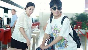 张伟小孩吃瓜,揭秘娱乐圈的“瓜田”风云